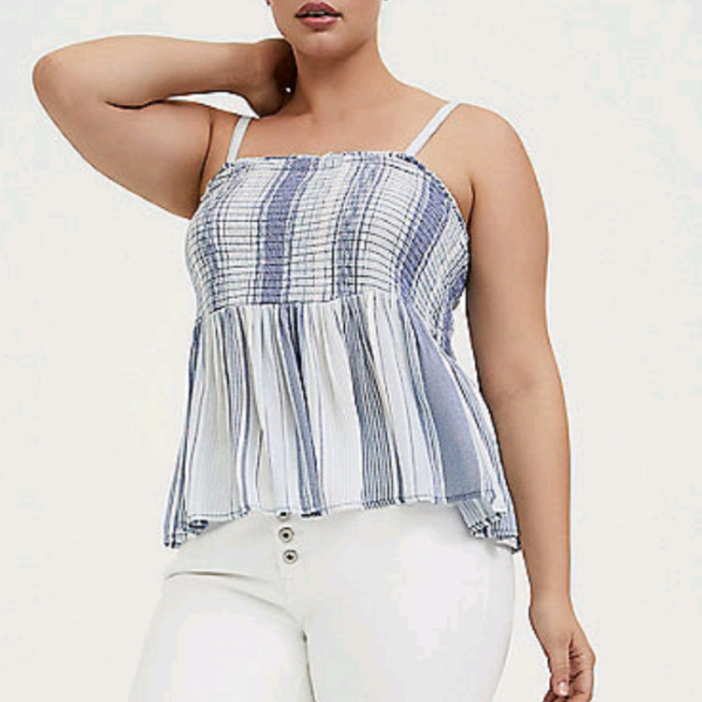 NWT's Torrid baby doll Top!